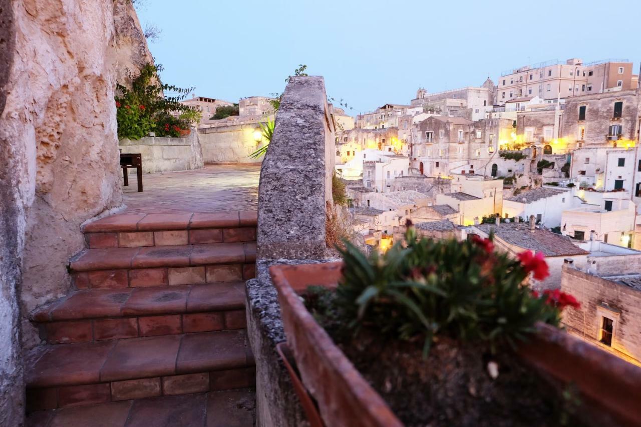 L' Abbraccio Dei Sassi Hotel มาเตรา ภายนอก รูปภาพ